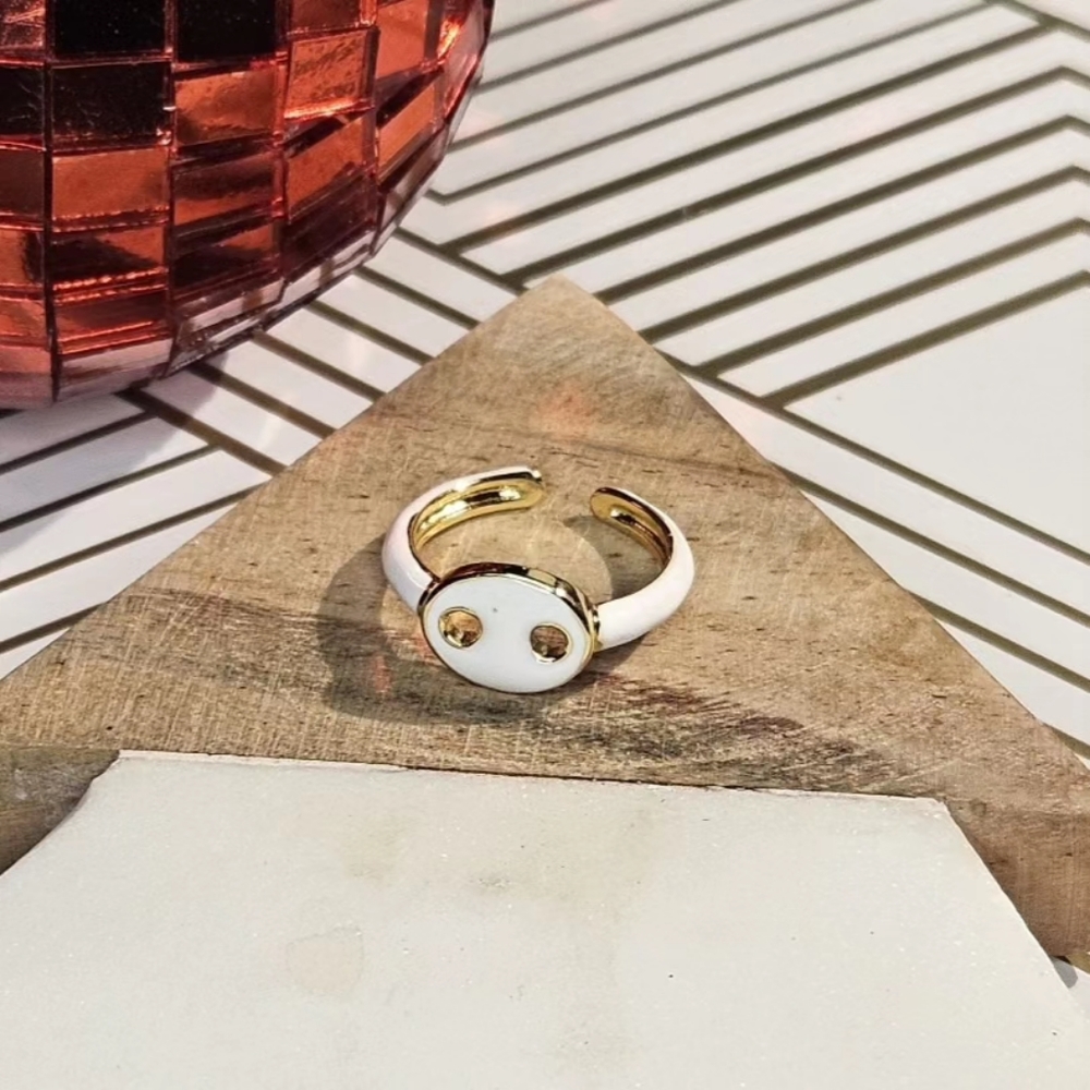 White GG Ring